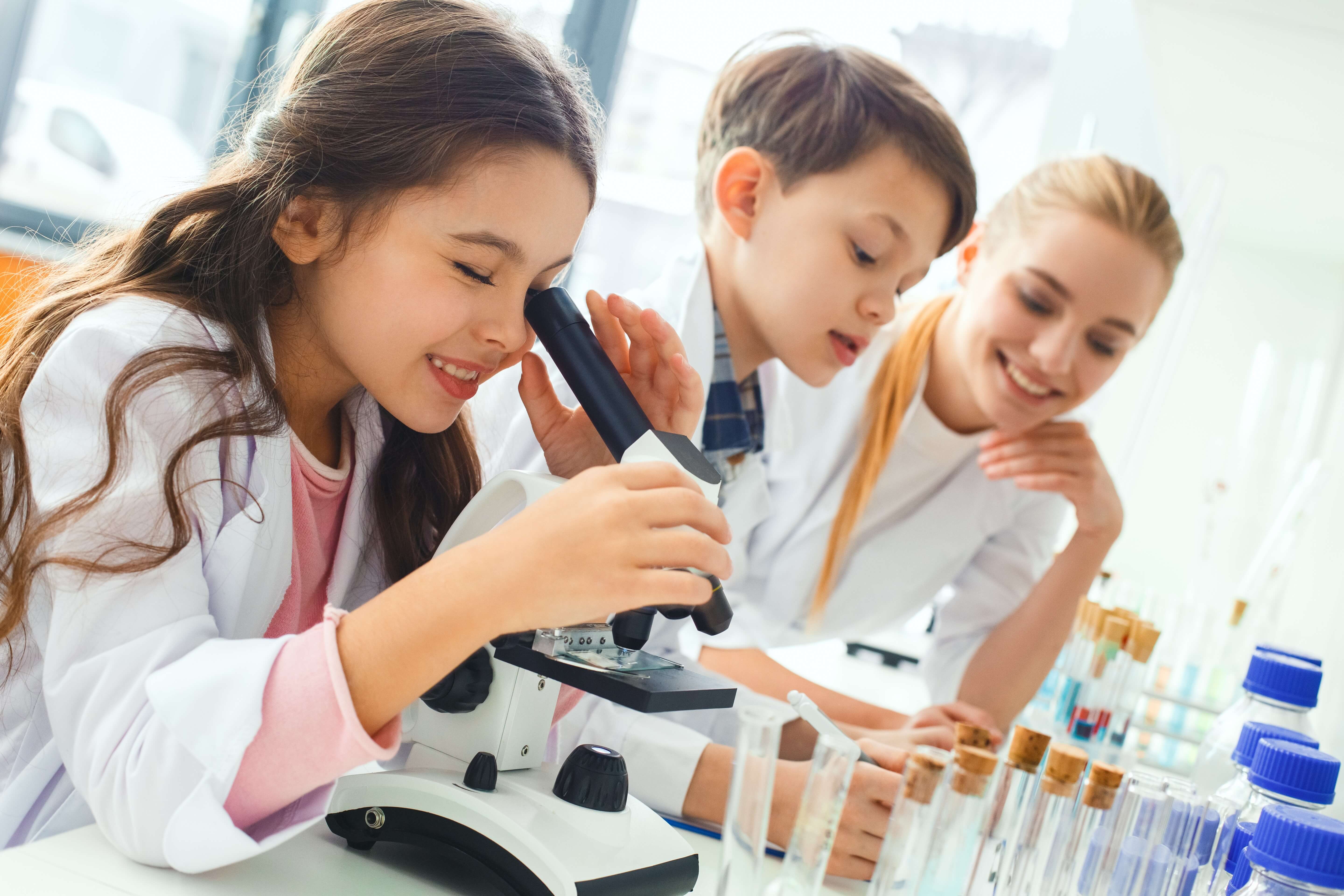 kids at a science lab